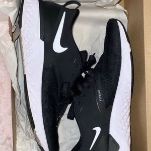 Nike Odyssey React Flynit Women’s 7